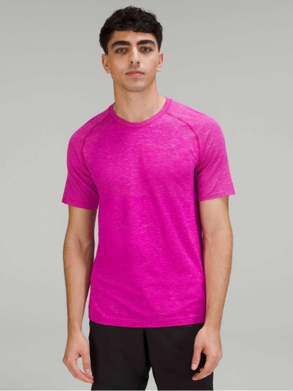 Lululemon Men's Metal Vent Tech Short Sleeve Shirt 2.0 in Bright Pink Size L
